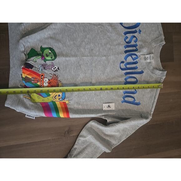 Disneyland Resort Pixar Inside Out 2 Pullover Sweatshirt Medium New 2025 Anxiety - Picture 10 of 16